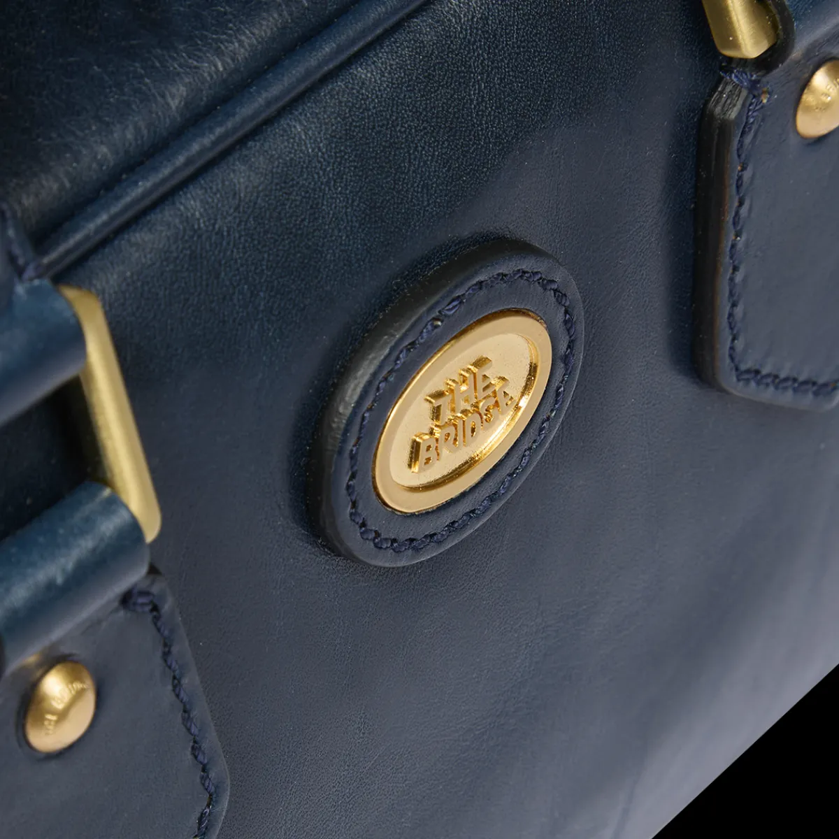 Bauletto in pelle con tracolla removibile-The Bridge Hot