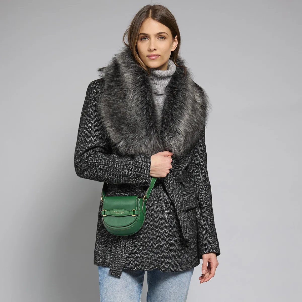 Borsa tracolla in pelle compatta-The Bridge Online