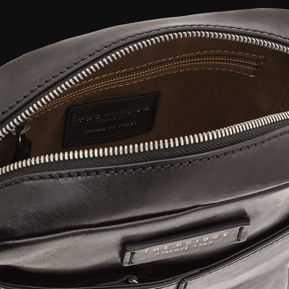 Borsello uomo pelle una zip-The Bridge Hot