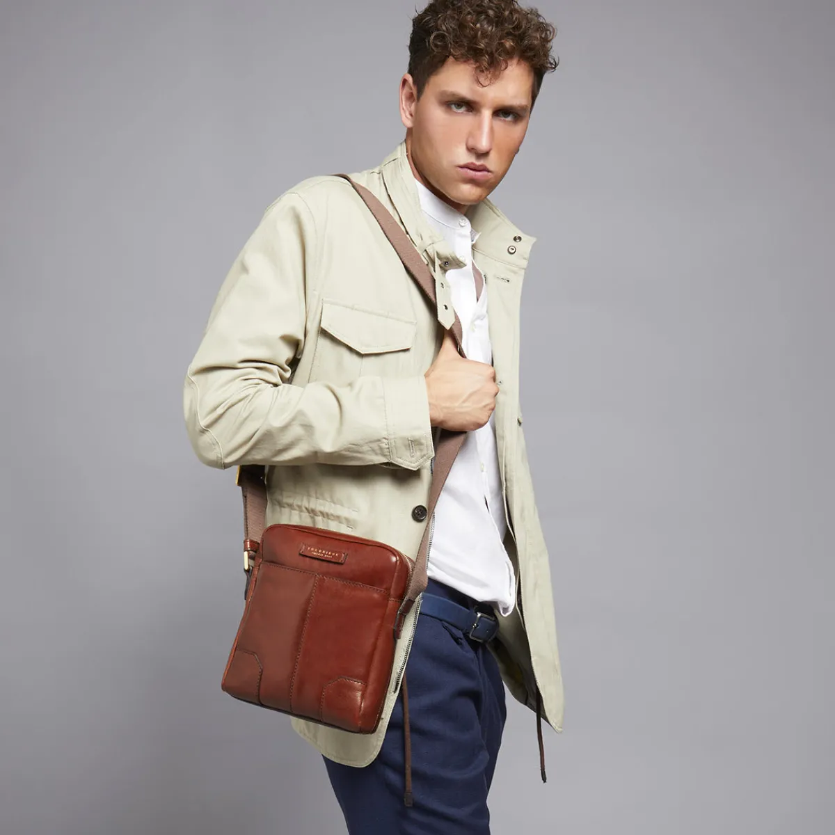 Borsello uomo pelle una zip-The Bridge Sale