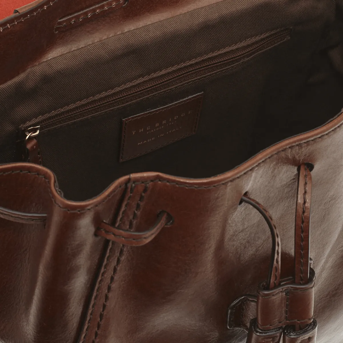 Zaino donna pelle con nappine-The Bridge Discount