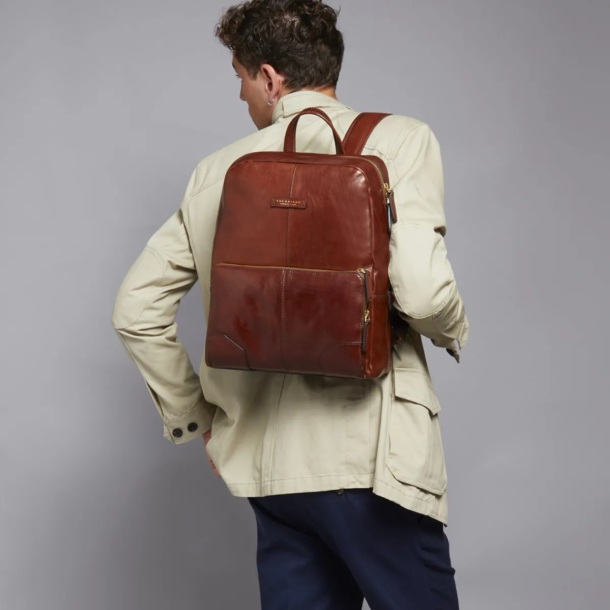 Zaino in pelle porta pc uomo una zip-The Bridge