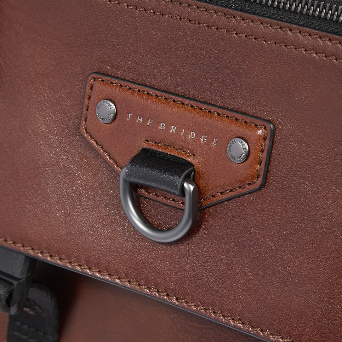 Zaino in pelle uomo con patta-The Bridge Discount